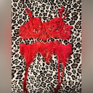 Red lingerie set